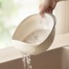 2455a1a2-db02-48ac-a2d1-aabf5b84431a.jpg 1pc Durable Colander Bowl with Built-in Filter
