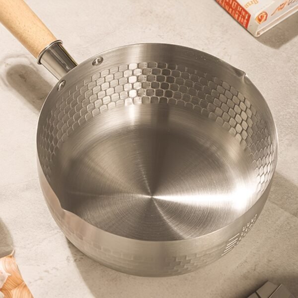 20cm Non-Stick Japanese Saucepan with Wooden Handle